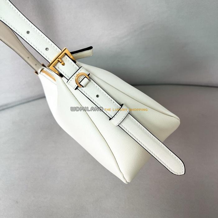 c334ca83-35da-40f1-9940-244349952f99.jpg